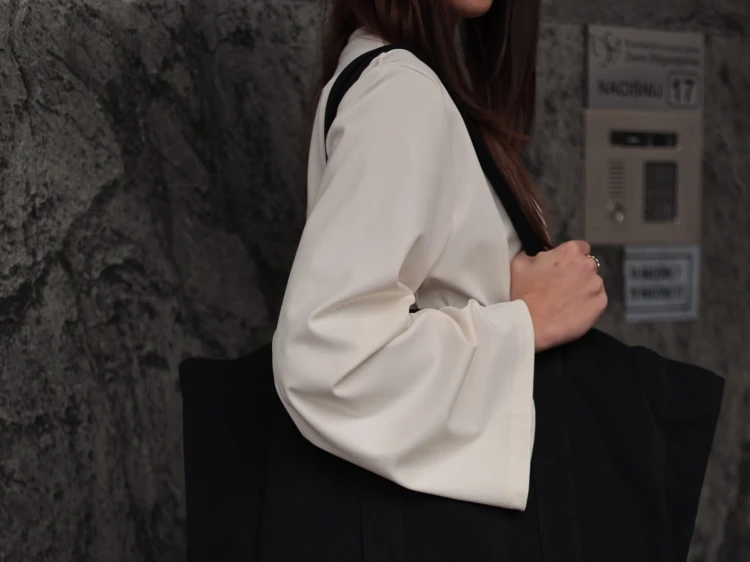 rymki-longsleeve-zlamana-biel.jpg